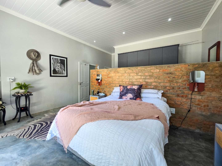 3 Bedroom Property for Sale in Stilbaai Wes Western Cape